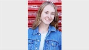 She saw a customer having a heart attack in his front yard