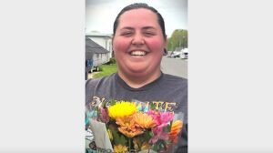 This rural carrier associate came to the rescue of a woman with an injured knee